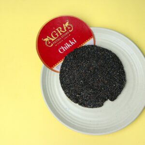 Black Til Gol Chikki (200 gm / piece)